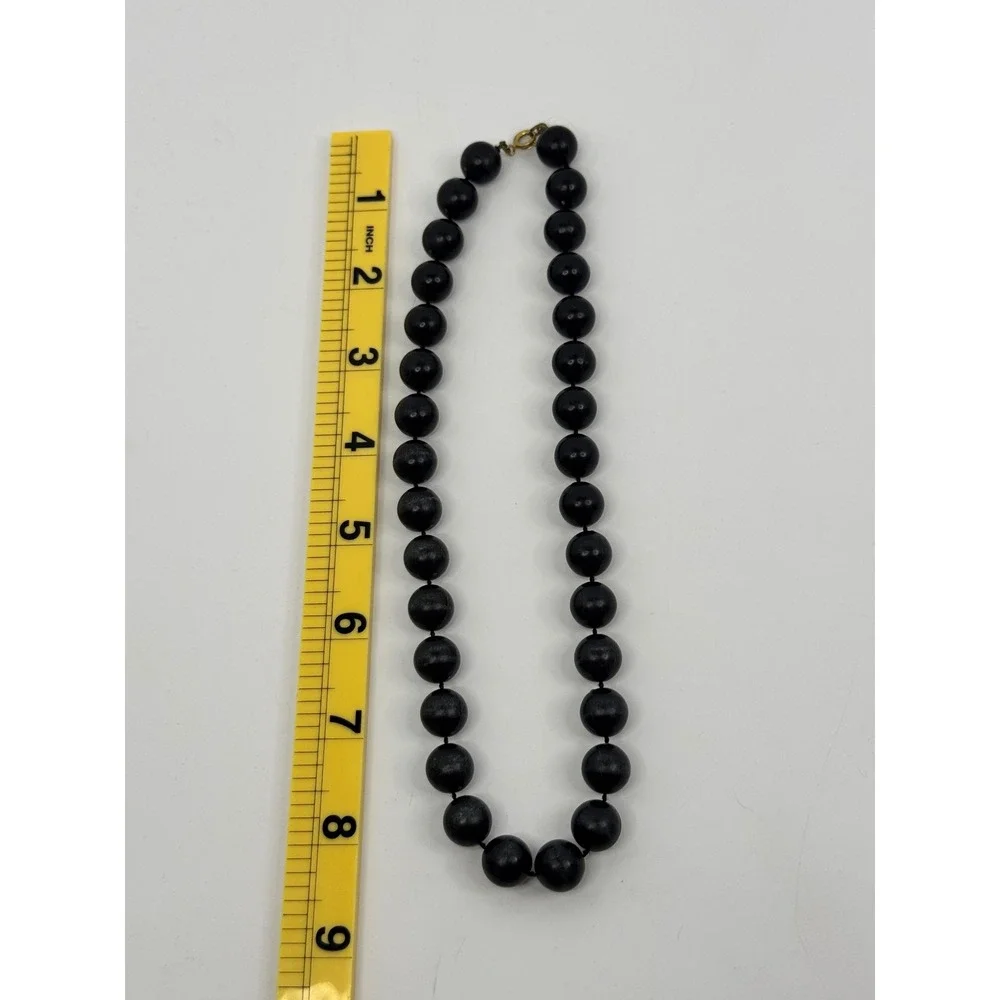 Vintage‎ Black Beaded Knotted Strand Necklace Gold Tone Spring Ring Clasp